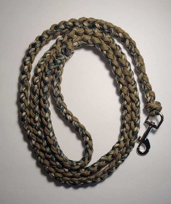 Paracord Leash - Camo Green and Tan