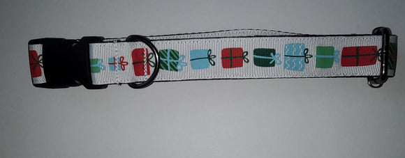 Christmas White with Gifts Collar - Large